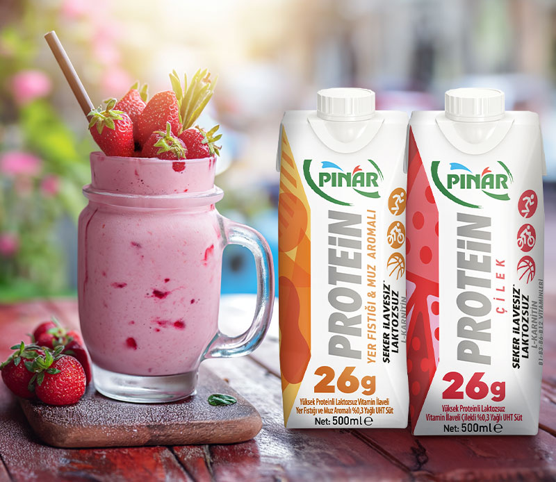 PINAR PROTEİN İLE ÇİLEKLİ MİLKSHAKE