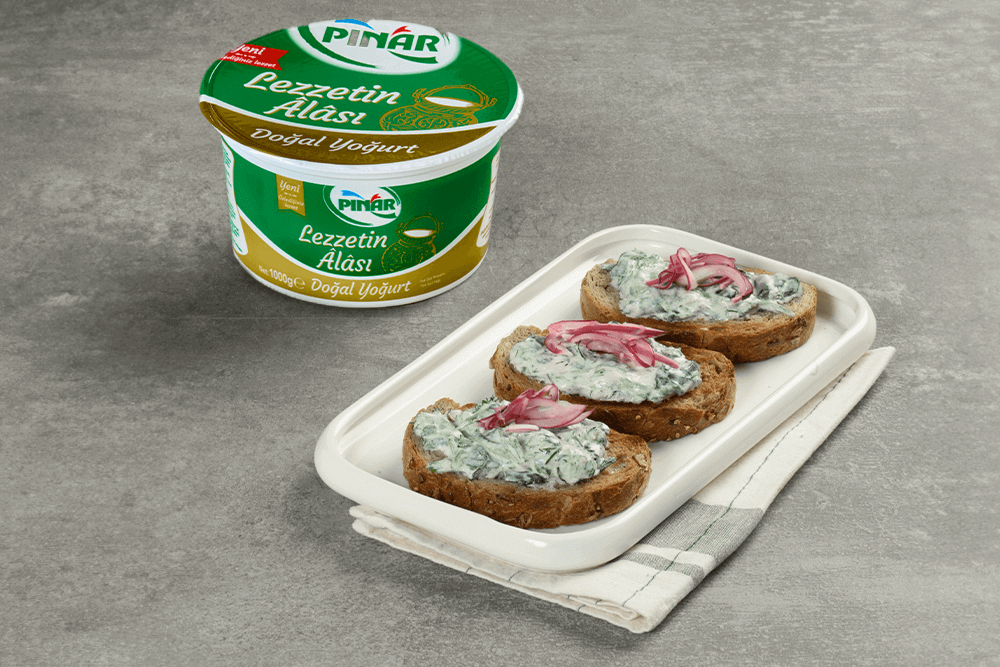 EKMEK ÜSTÜ YOĞURTLU ISPANAK