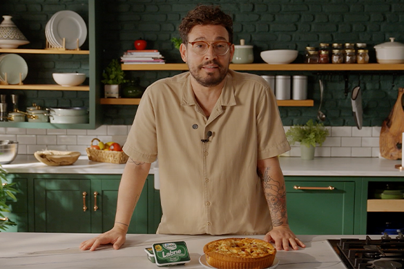 ŞEF DANİLO ZANNA’DAN PINAR LABNELİ ORMAN MEYVELİ KEK